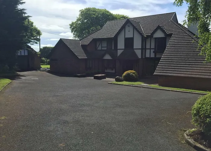 Tudor Lodge Guest Accommodation Bunratty