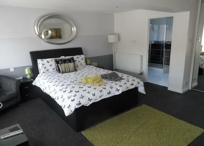Mayfields Guest House Wokingham