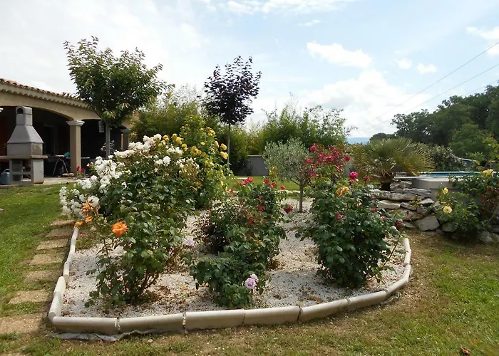Hotel Chez Lulu à Saint-Saturnin-lès-Apt