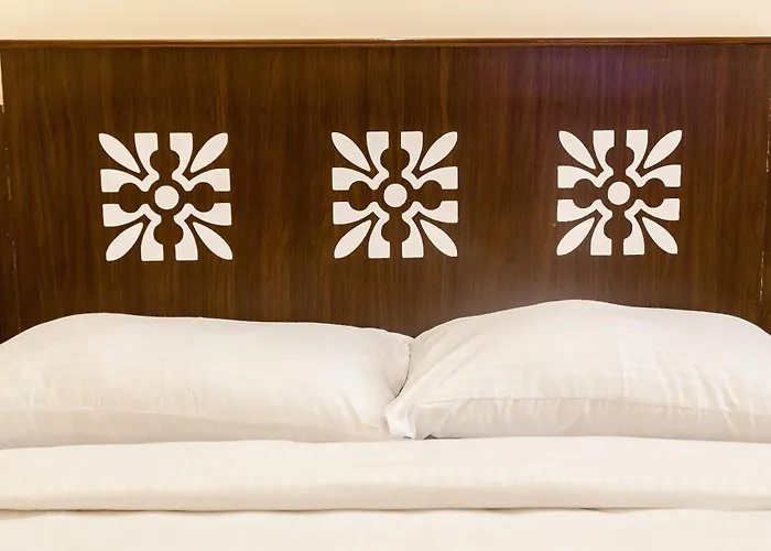 City Guest House - Dadar Mumbai