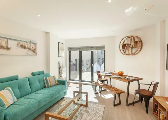 17 Woolacombe The Byron