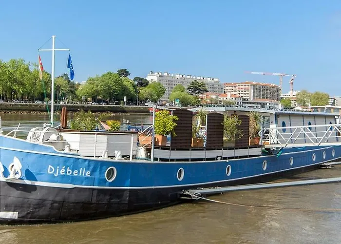Hotel Péniche DJEBELLE à Bayonne