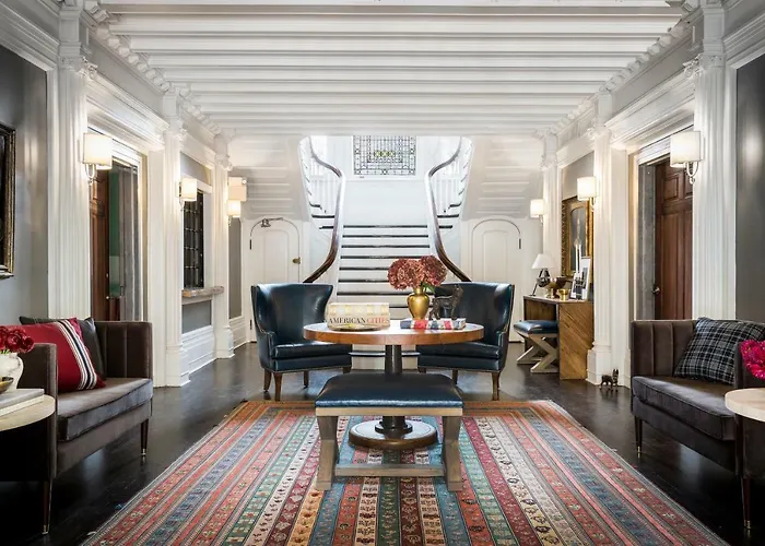 The George Montclair Hotel