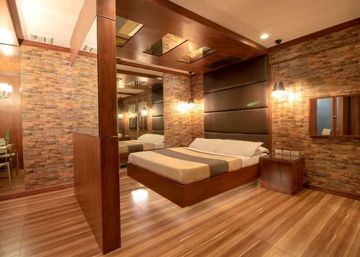 Victoria Court Las Piñas