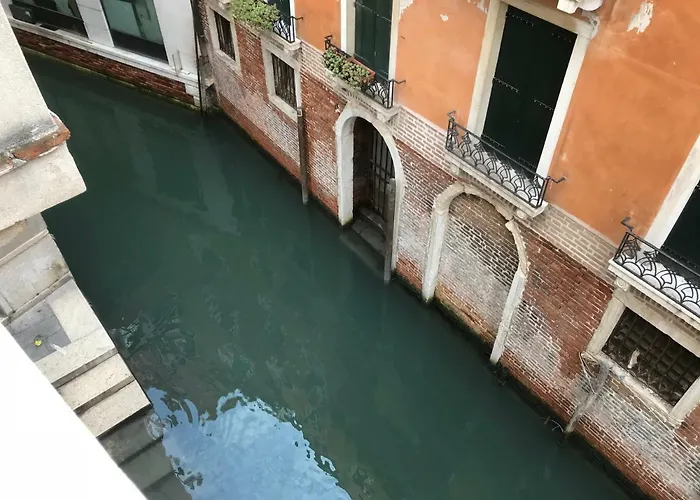 Le Due Corone Bed & Breakfast Venice