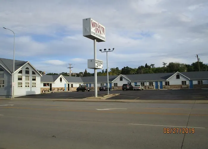 North Country Inn & Suites Mandan