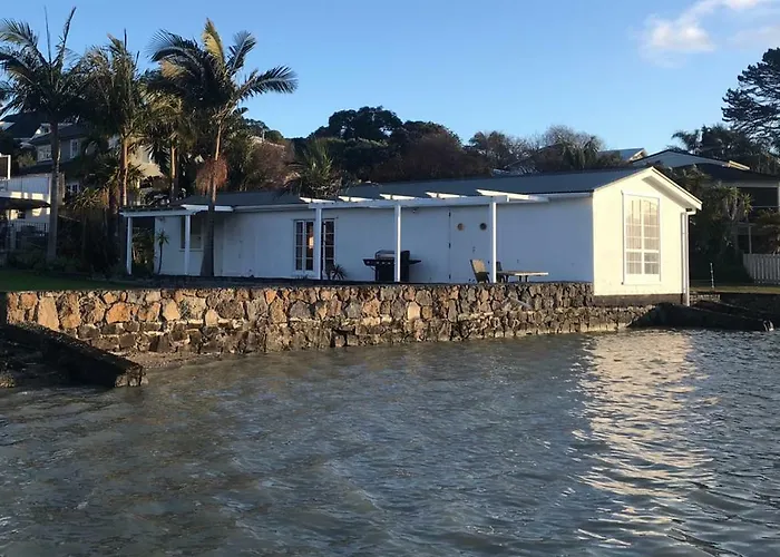 The Boat House Hotel Auckland