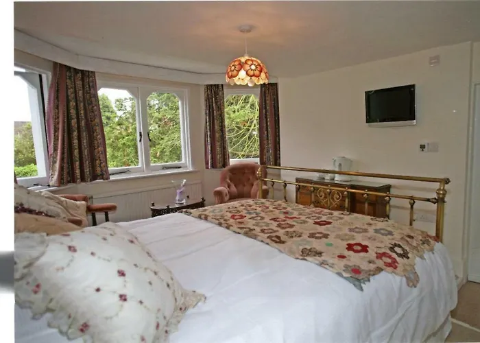 West End Lodge Esher