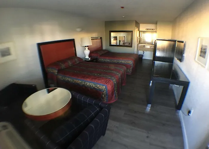 Valley Inn & Suites Fontana