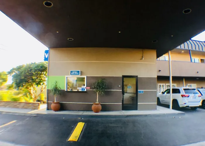 Valley Inn & Suites Fontana