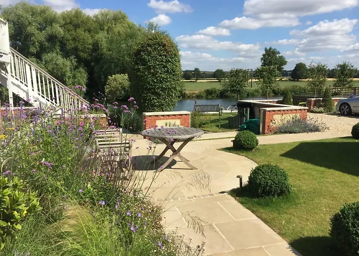 Thames Edge Rooms Wallingford