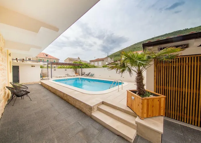 Bella Vista Suites