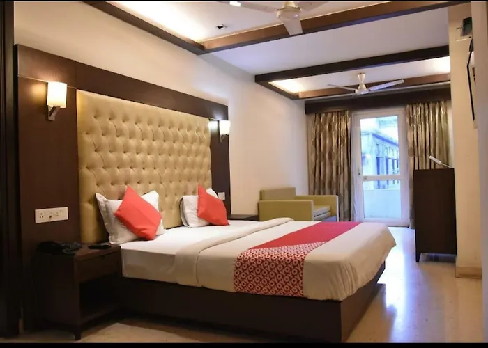 Metropolis Tourist Home New Delhi
