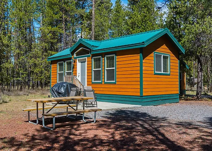 Bend-Sunriver Camping Resort Cottage 1