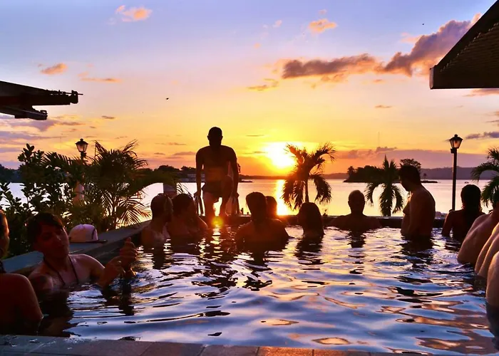 Hotel Peten Flores
