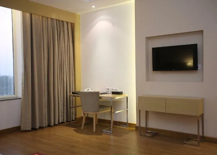 Country Inn & Suites By Radisson, Meerut