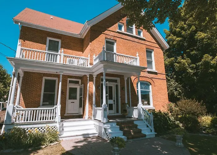 The Victorian Luxury Suites Westport