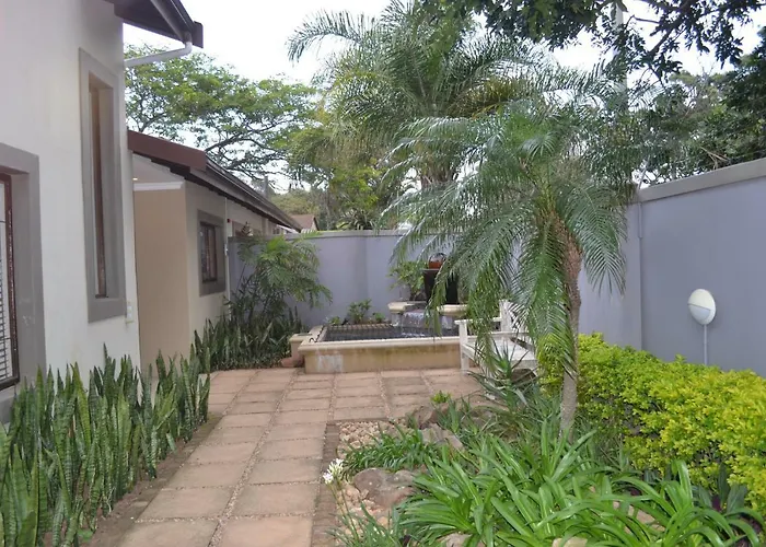 Mahogany Villa Guesthouse - Solar Ballito