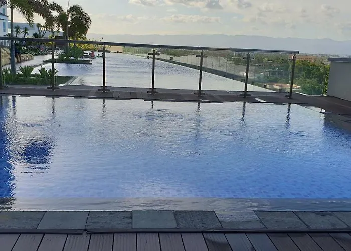 Mactan Newtown Condo With Garden And Ocean View 8Newtown Blvd Lapu-Lapu City