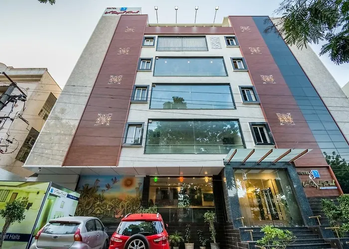 V Royal Park Hotel Guntur