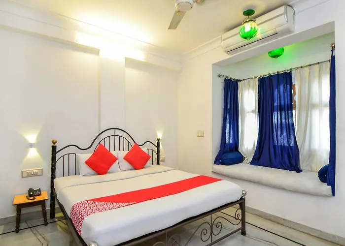 Oyo 10704 Hotel Lake Haveli Udaipur
