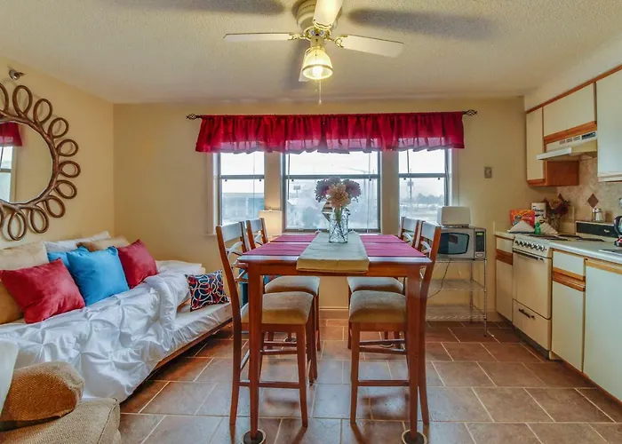 The Inn At St. Thomas Square # 1205B Panama City Beach