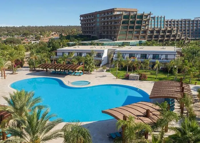 Noah'S Ark Deluxe Hotel & Spa Famagusta 