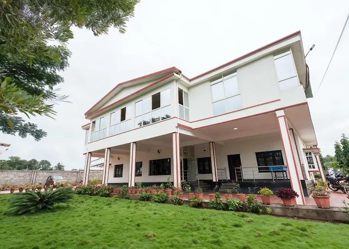 Bota Royal Hotel Kushalnagar