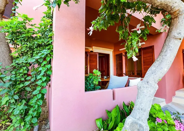 Anais Suites Kato Daratso