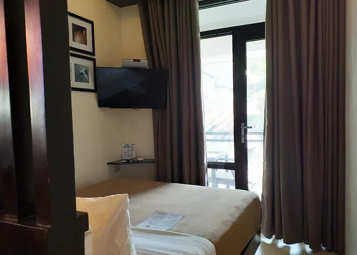 One Crescent Place Hotel Balabag 