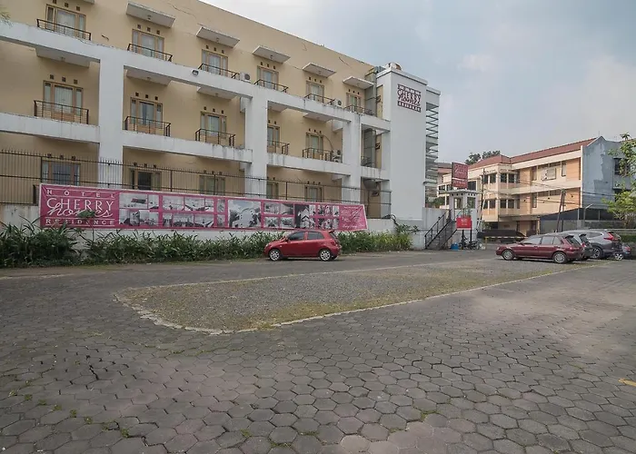 Reddoorz Plus @ Cherry Homes Bandung