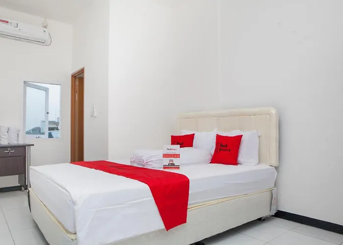 Reddoorz Near Telkom Corporate University Bandung