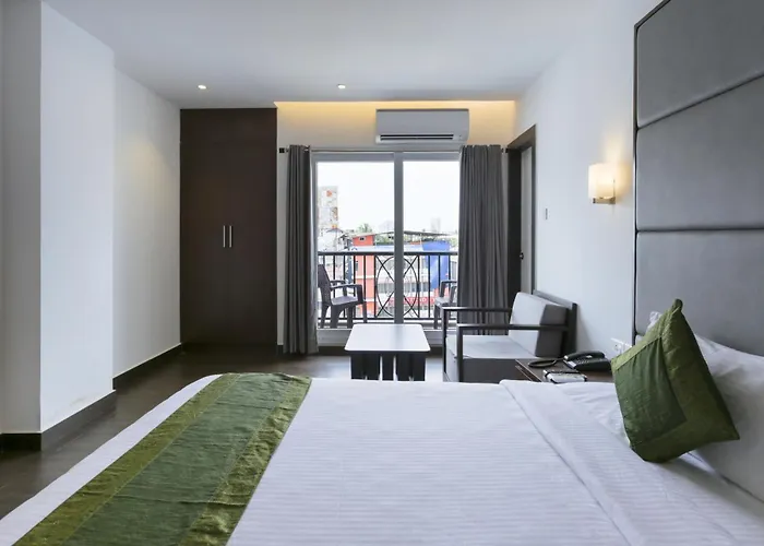 Hotel Crown Suites Kochi