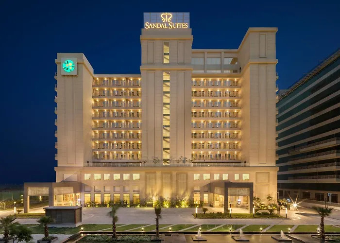 Sandal Suites By Lemon Tree Hotels Noida