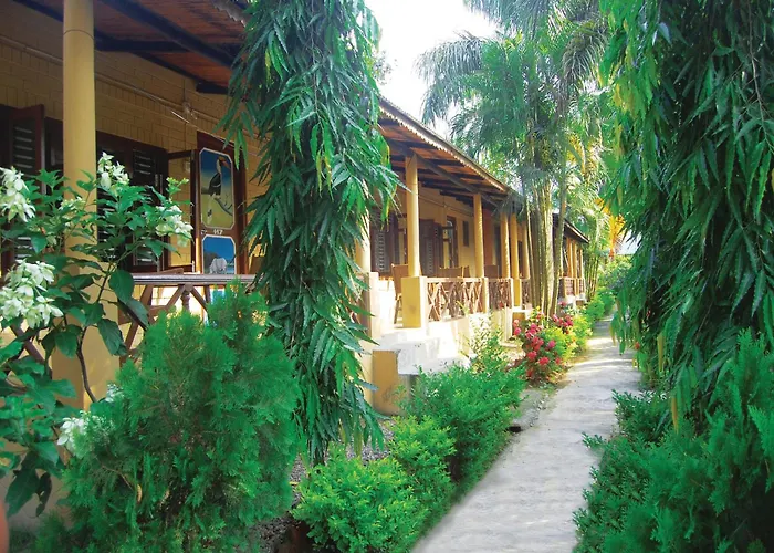 Rainbow Safari Resort Sauraha