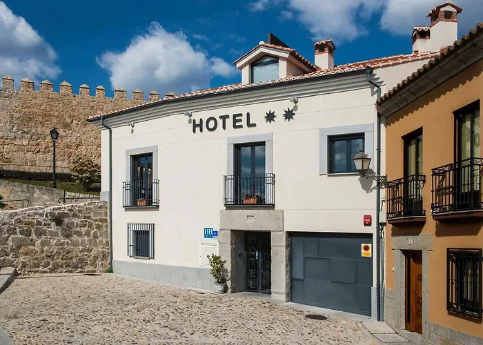 Hotel Puerta De La Santa Ávila