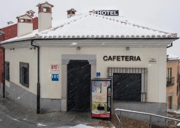 Hotel Puerta De La Santa Ávila