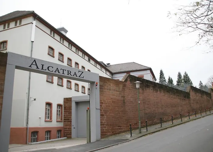 Alcatraz Hotel Am Japanischen Garten Kaiserslautern
