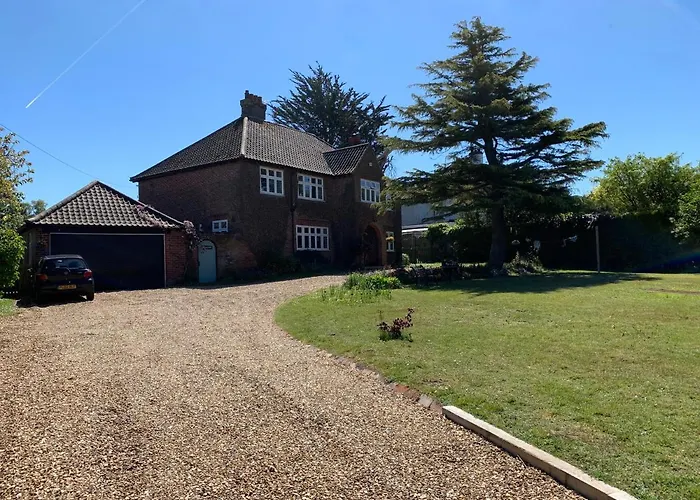 Picaroons - Friendly Bed & Breakfast Quiet With Ample Off-Street Parking Sheringham