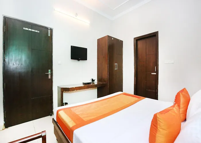 Hotel Arneja Jalandhar