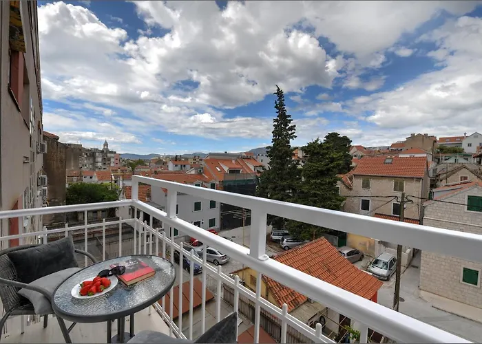 Via Porto Rooms Split