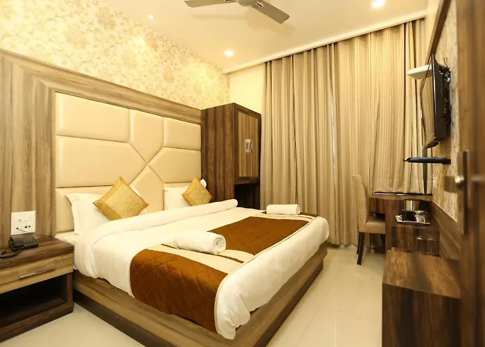 Hotel Malhotra Inn 50 Meter From Golden Temple Amritsar