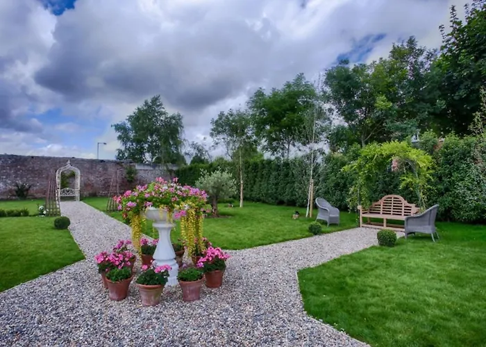 The Village Hotel, Bar And Restaurant Bettystown