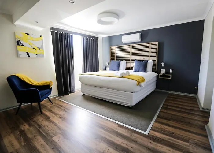New National Hotel And Conference Parow