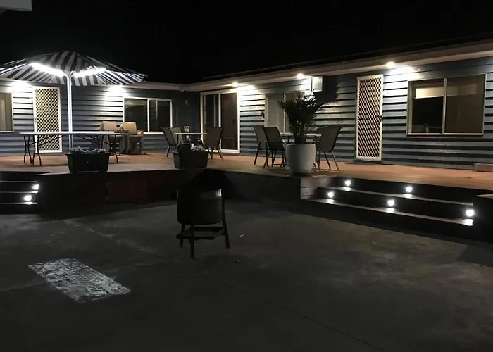 Laguna Lodge Group Accommodation Sussex Inlet