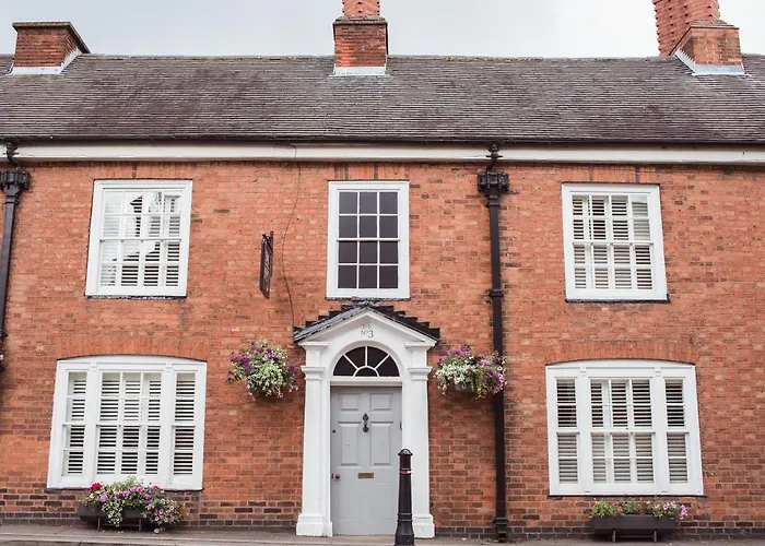 B&Bat No3 Market Bosworth