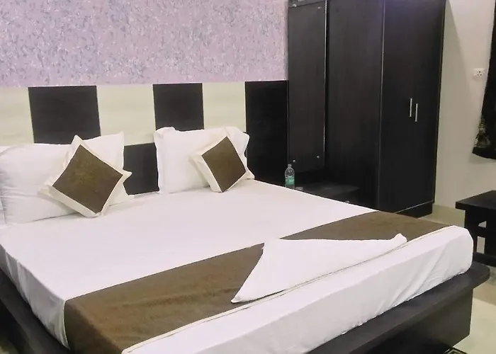 Rama Hs Bed & Breakfast Agra 
