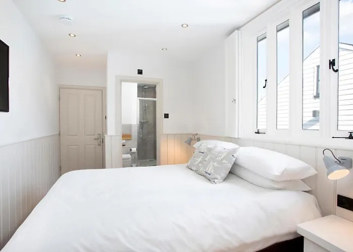 Boat House Hotel Whitstable