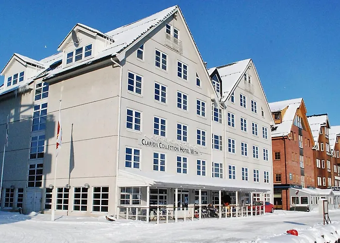 Home Hotel With Tromsø