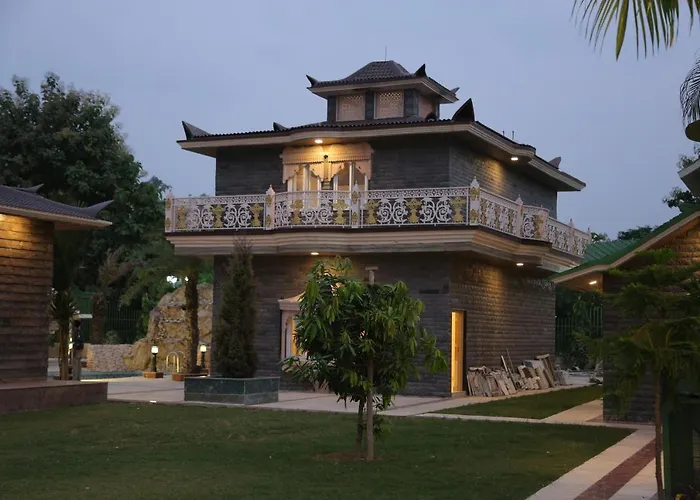 Mann The Palm Retreat Hotel Lucknow